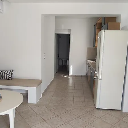 Strouvalis Lejlighed *